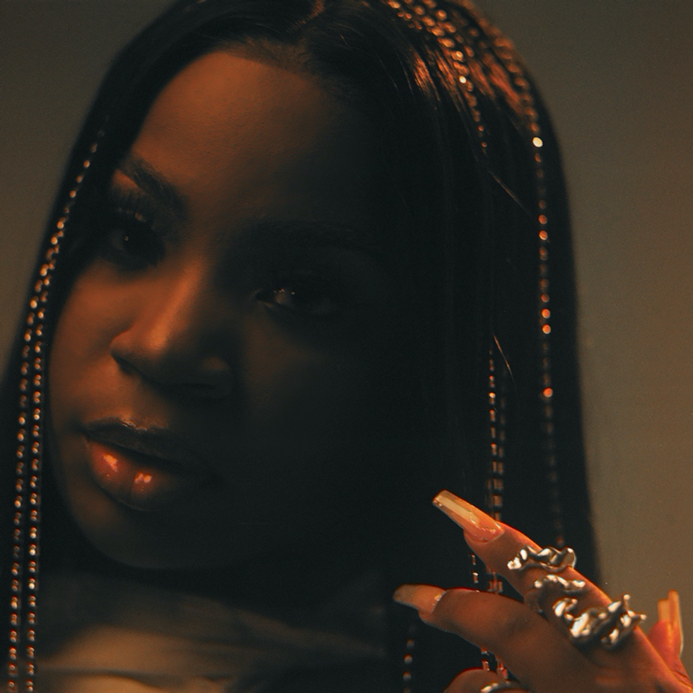 Prism Prize Eligible Video: Savannah Ré – Solid