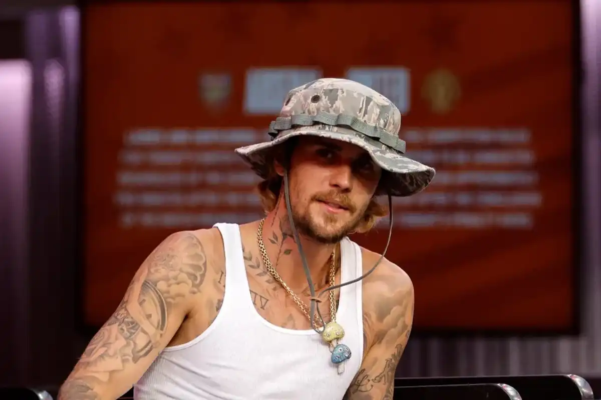 Justin Bieber attends the Arsenal and Manchester United pre-season friendly soccer match at SoFi Stadium on July 27, 2024 in Inglewood, California.