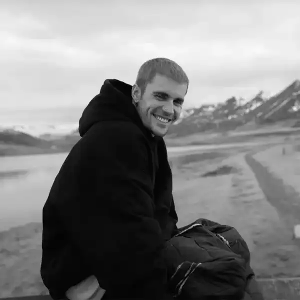 Justin Bieber, "First Place"