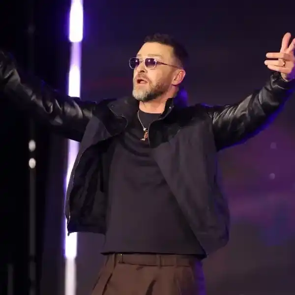 Justin Timberlake Performs for the First Time Since Revealing Lyme Diagnosis to Honor Pharrell
