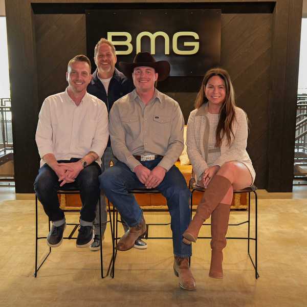 (L-R): BMG Canada’s Bryan Columbus, BMG North & South America’s Jon Loba, Jade Eagleson, BMG Canada’s Lindsay Hyslop