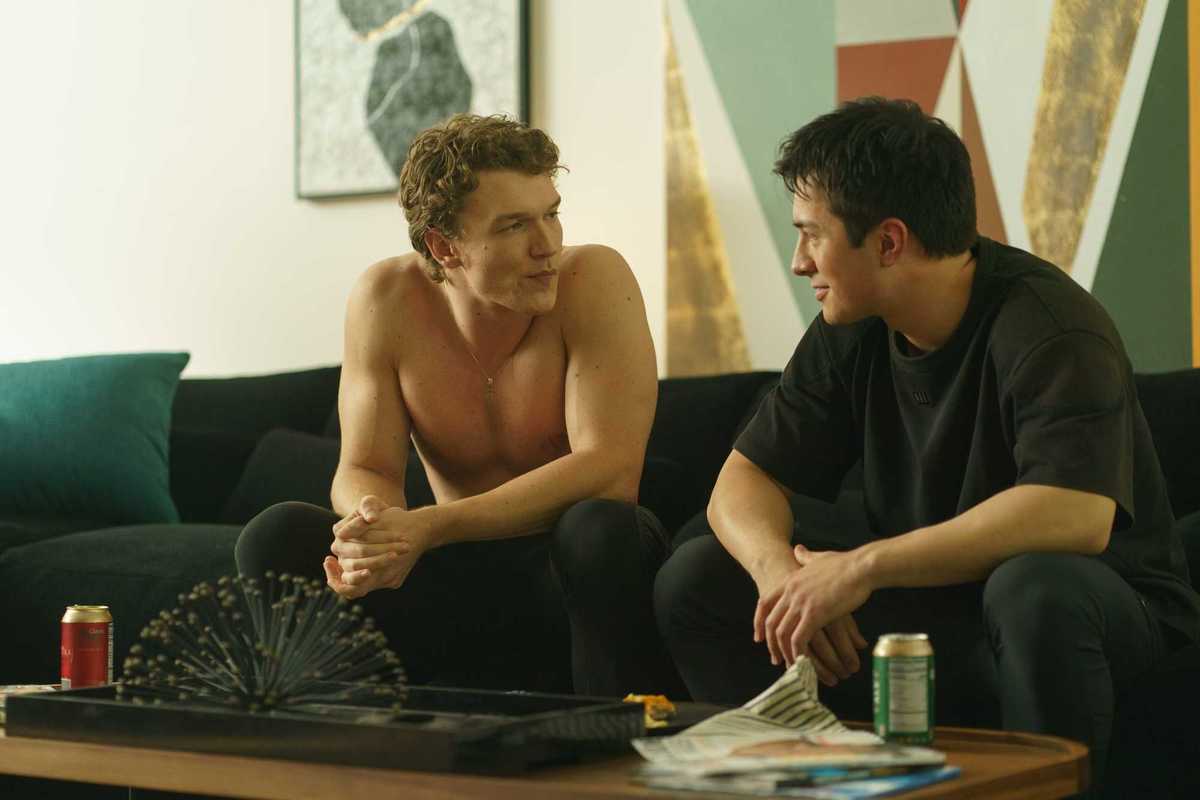 (L-R): Connor Storrie as Ilya Rozanov and Hudson Williams as Shane Hollander and in Episode 105 of Heated Rivalry.