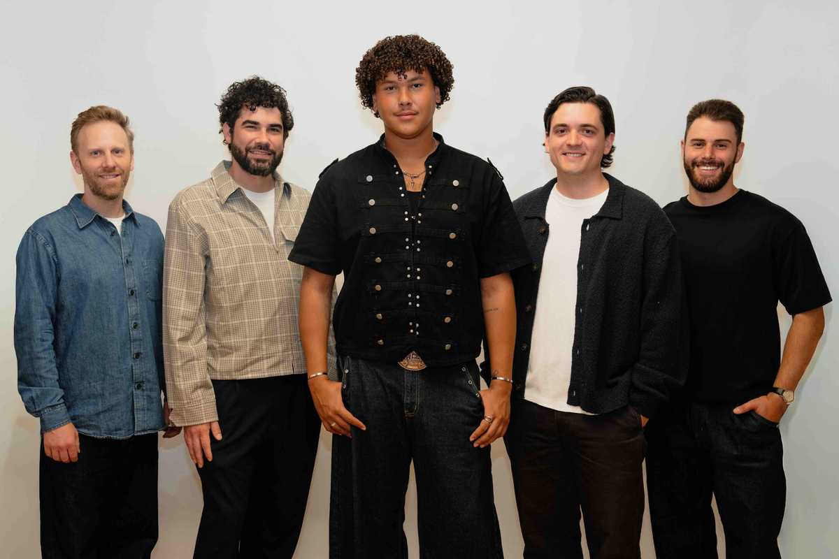 L-R:\u00a0Mike Wise, Nate Ferraro, Ethan Young (artist), Cole Lanni, Mat Fruitman