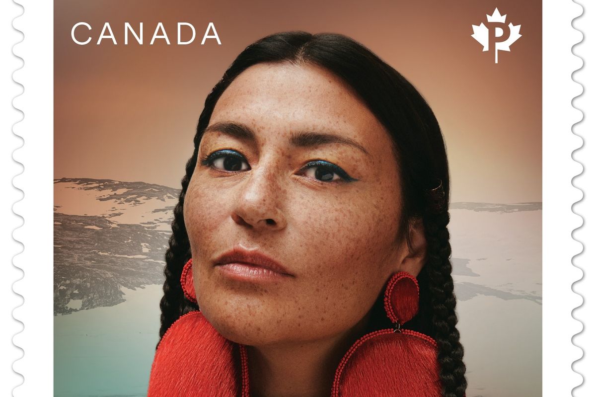 Le timbre de Postes Canada à l'effigie d'Elisapie