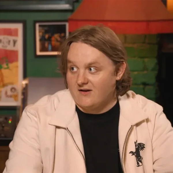 Lewis Capaldi Met Justin Bieber at a Party and Totally Thought They Were Pals Until He Texted Him the Next Day: ‘Bieber Aired Me’