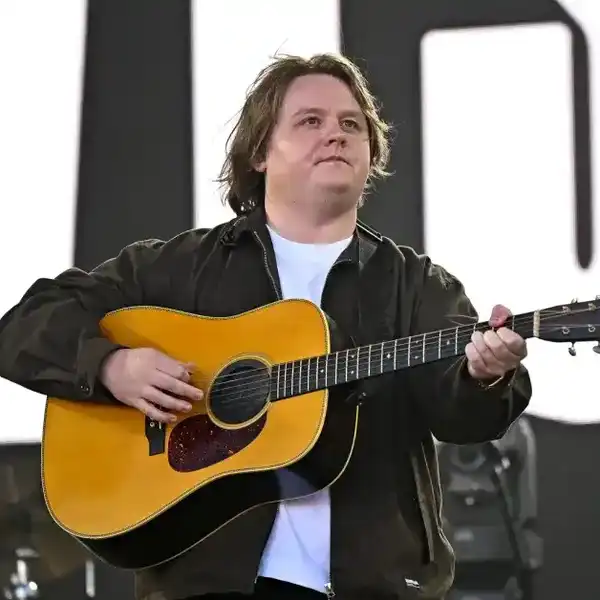 Lewis Capaldi performs on the Pyramid stage during day three of Glastonbury festival 2025 at Worthy Farm, Pilton on June 27, 2025 in Glastonbury, England.
