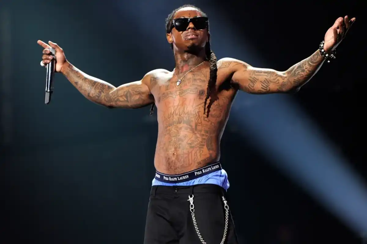 Lil Wayne performs during his "I Am Music" tour at Nassau Veterans Memorial Coliseum on March 28, 2011 in Uniondale, New York.