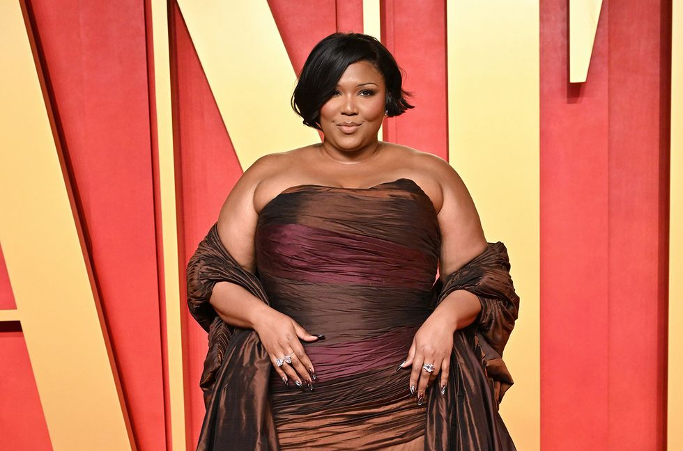 Lizzo attends the 2024 Vanity Fair Oscar Party hosted by Radhika Jones at Wallis Annenberg Center for the Performing Arts on March 10, 2024 in Beverly Hills, California.
