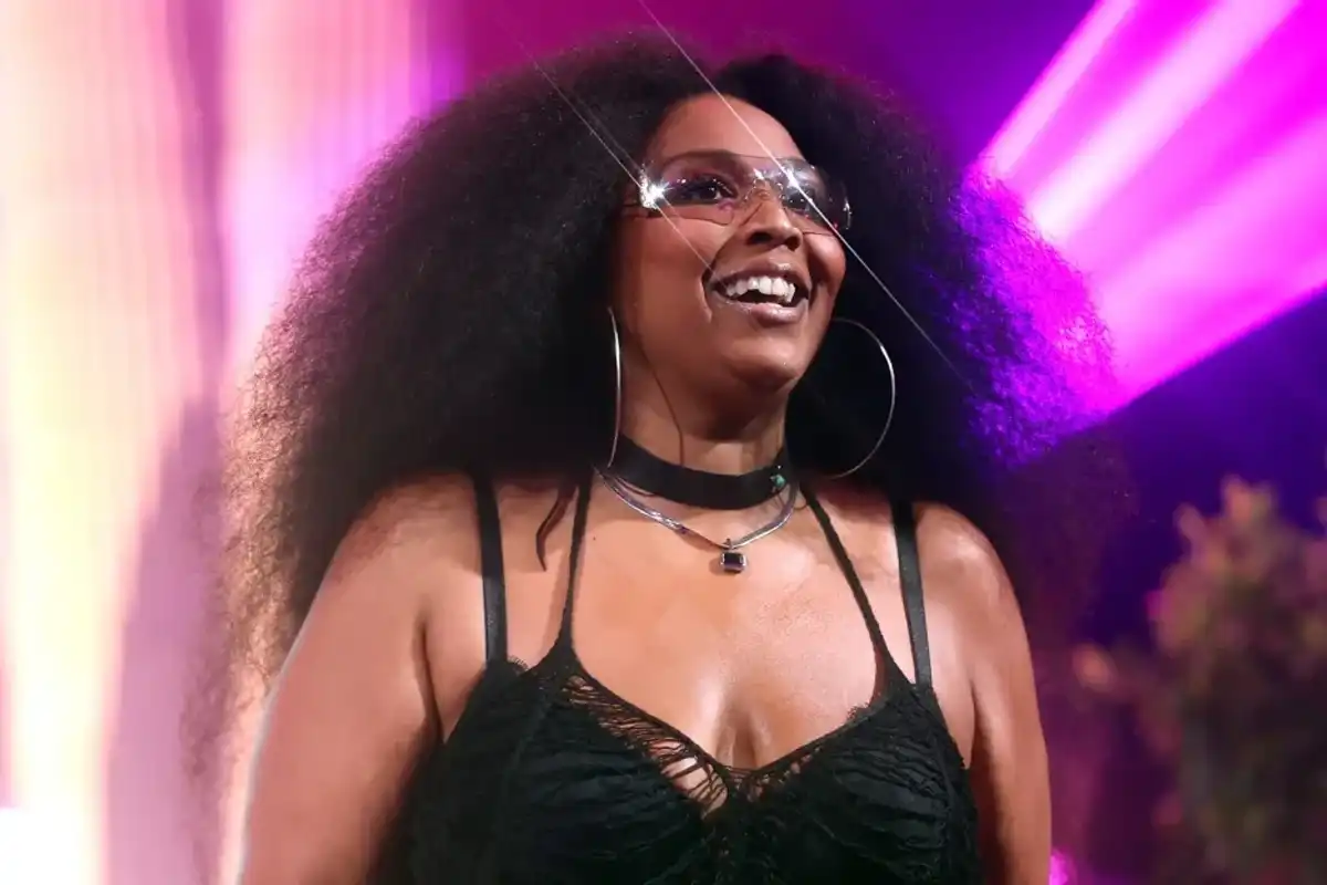 Lizzo Shares Before & After Photos, Reveals ‘Truth’ Behind Weight Loss