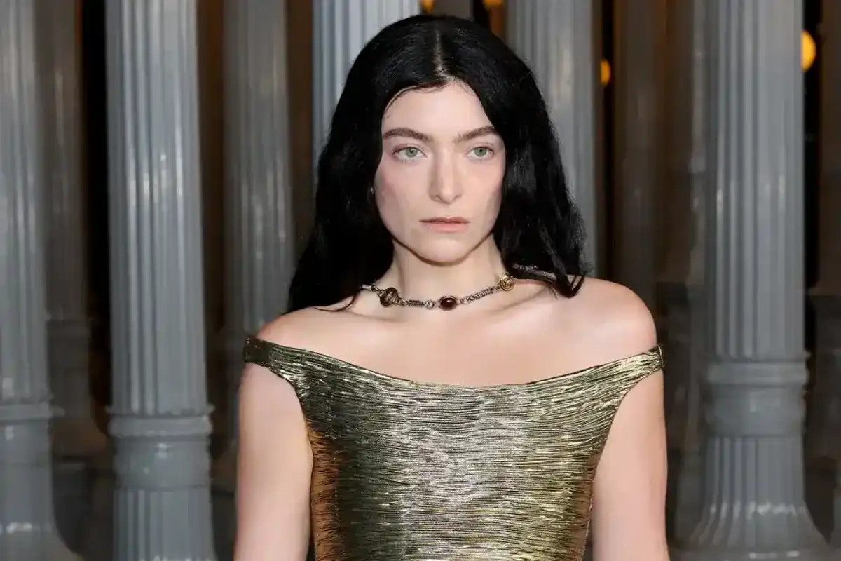Lorde attends the 2025 LACMA Art+Film Gala, Presented By Gucci at Los Angeles County Museum of Art on November 01, 2025 in Los Angeles, California.