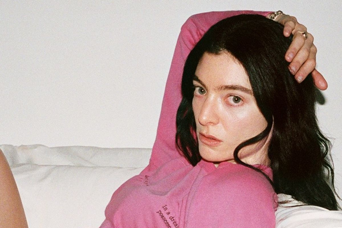 Lorde's ‘Virgin’ Debuts, Nickelback's 2005 Album 'All The Right Reasons ...