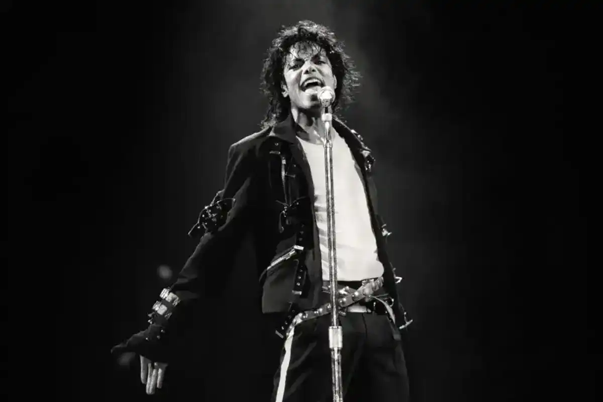 Michael Jackson performs in concert circa 1988.