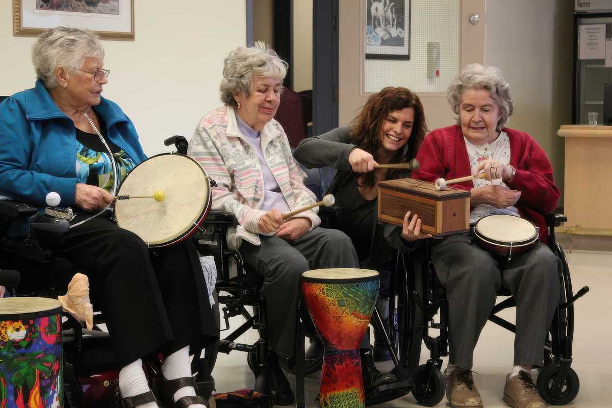 NMC’s partner, JB Music Therapy, delivering a music therapy session