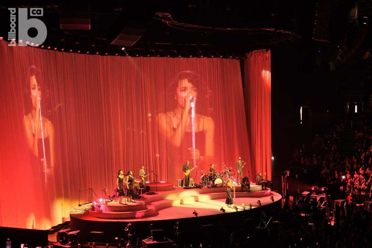 Olivia Dean at Scotiabank Arena on August 5, 2026.