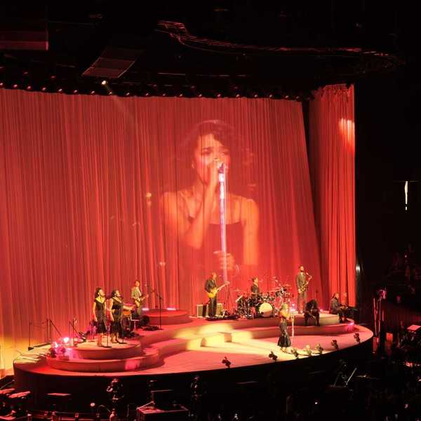 Olivia Dean at Scotiabank Arena on August 5, 2026.