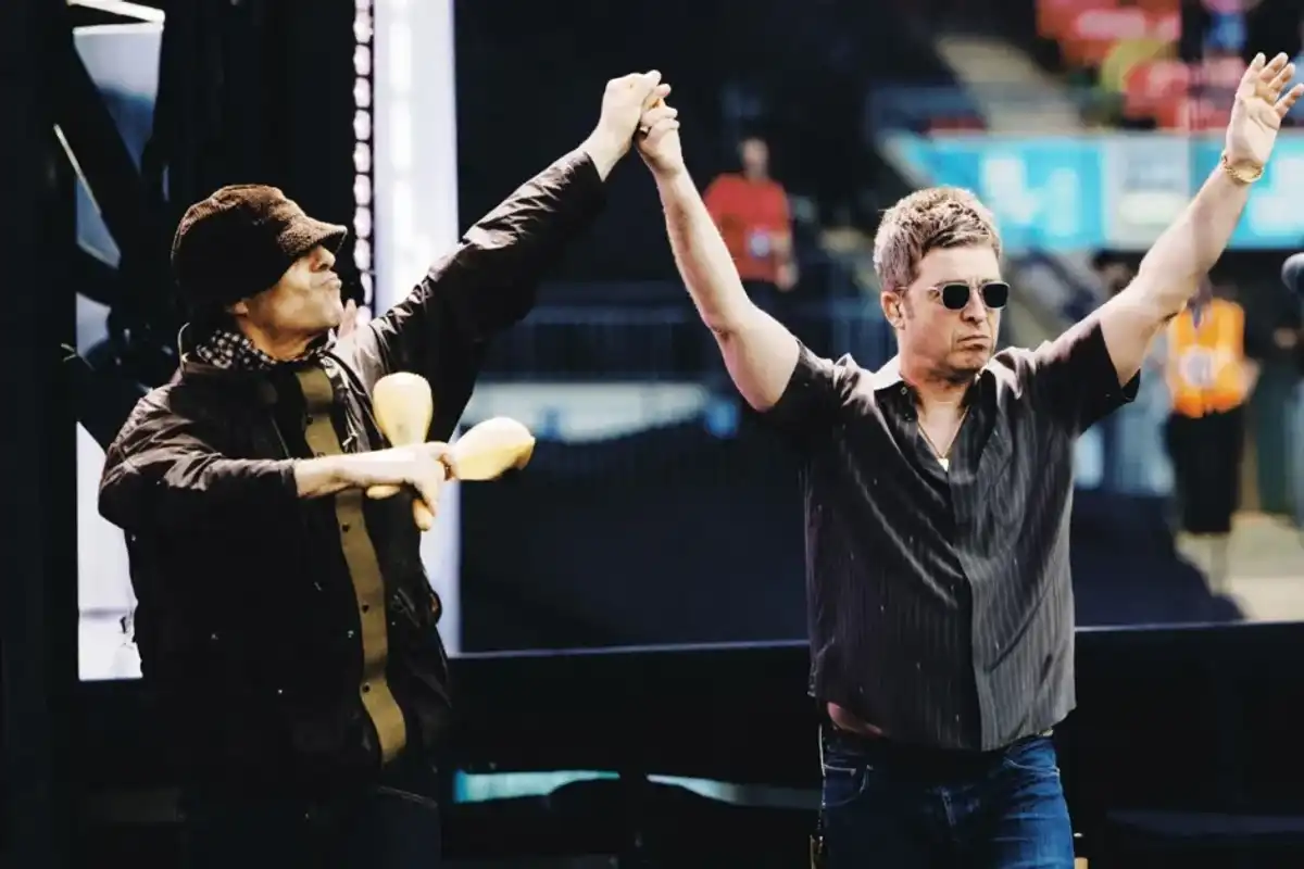 On Eve of North American Dates, Oasis Release Live ‘Wonderwall’ From Dublin & Plan Limited Ticket Release