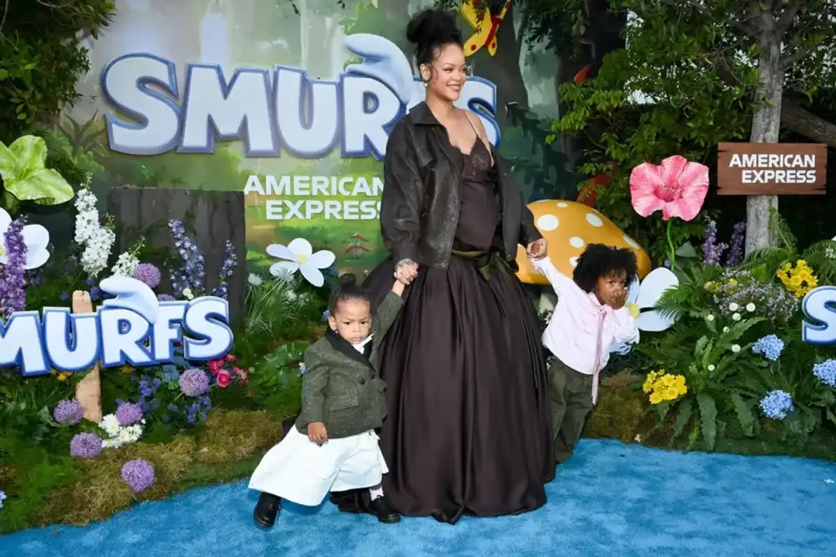 Rihanna Explains Why Her Kids Won’t Be ‘Tablet Babies’ Thanks to Her Late Father