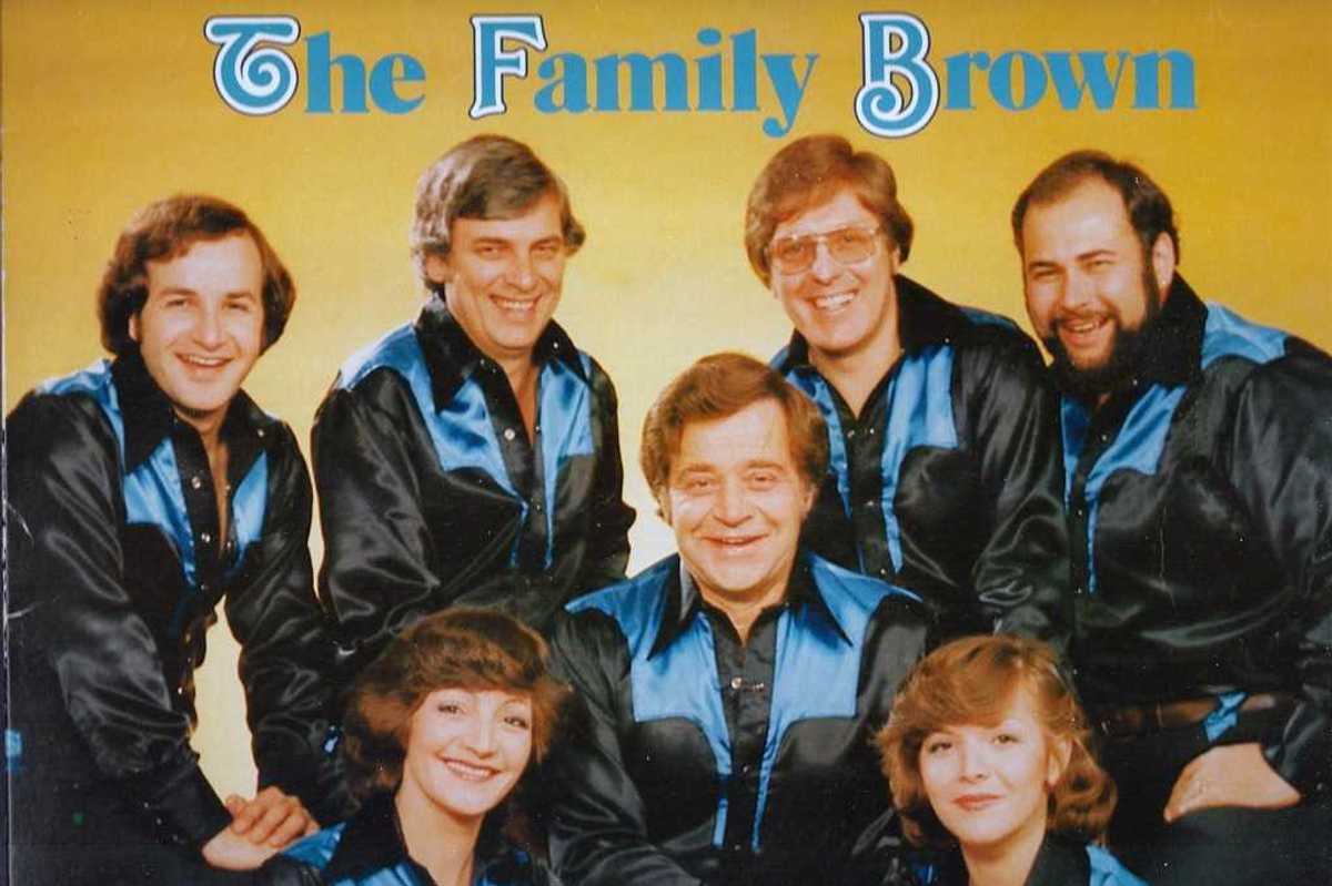 Ron Sparling With The Family Brown