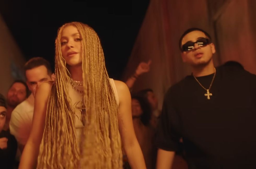 Shakira, Fuerza Regida "El Jefe"