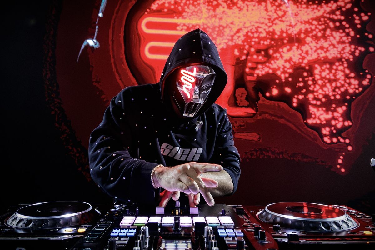 Sickick Teams up With Aloe Blacc and DJ Vikkstar for ‘Lonely Together'