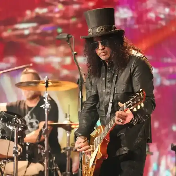 Slash Promises That Next Guns N’ Roses Release Will Be an Album of ‘All New Original Stuff’