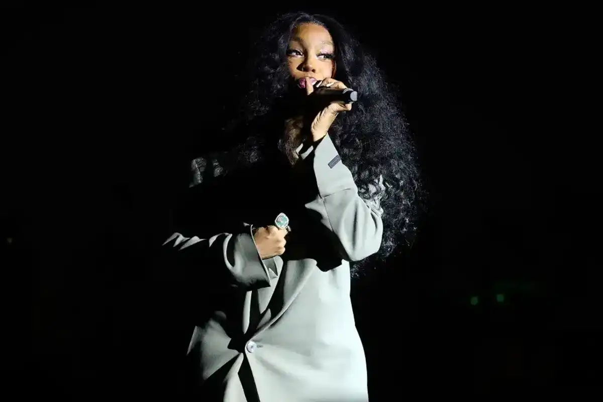 SZA performs onstage at the 2025 LACMA Art+Film Gala, Presented By Gucci at Los Angeles County Museum of Art on November 01, 2025 in Los Angeles, California.