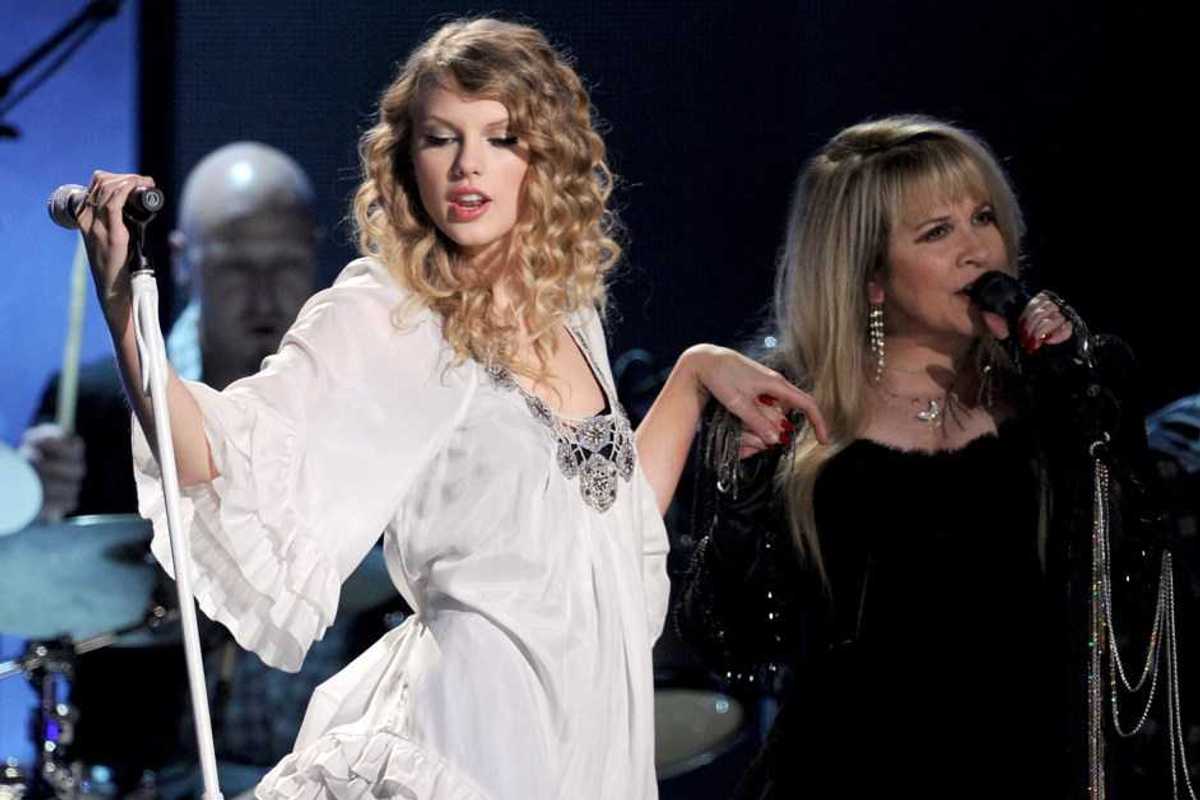 Taylor Swift (L) and Stevie Nicks perform onstage during the 52nd Annual GRAMMY Awards held at Staples Center on January 31, 2010 in Los Angeles, California.