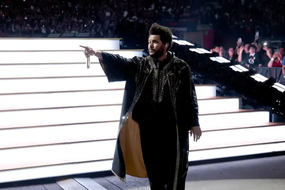 The Weeknd performs onstage for "After Hours Til Dawn" 2025 Stadium Tour at State Farm Stadium on May 09, 2025 in Glendale, Arizona.