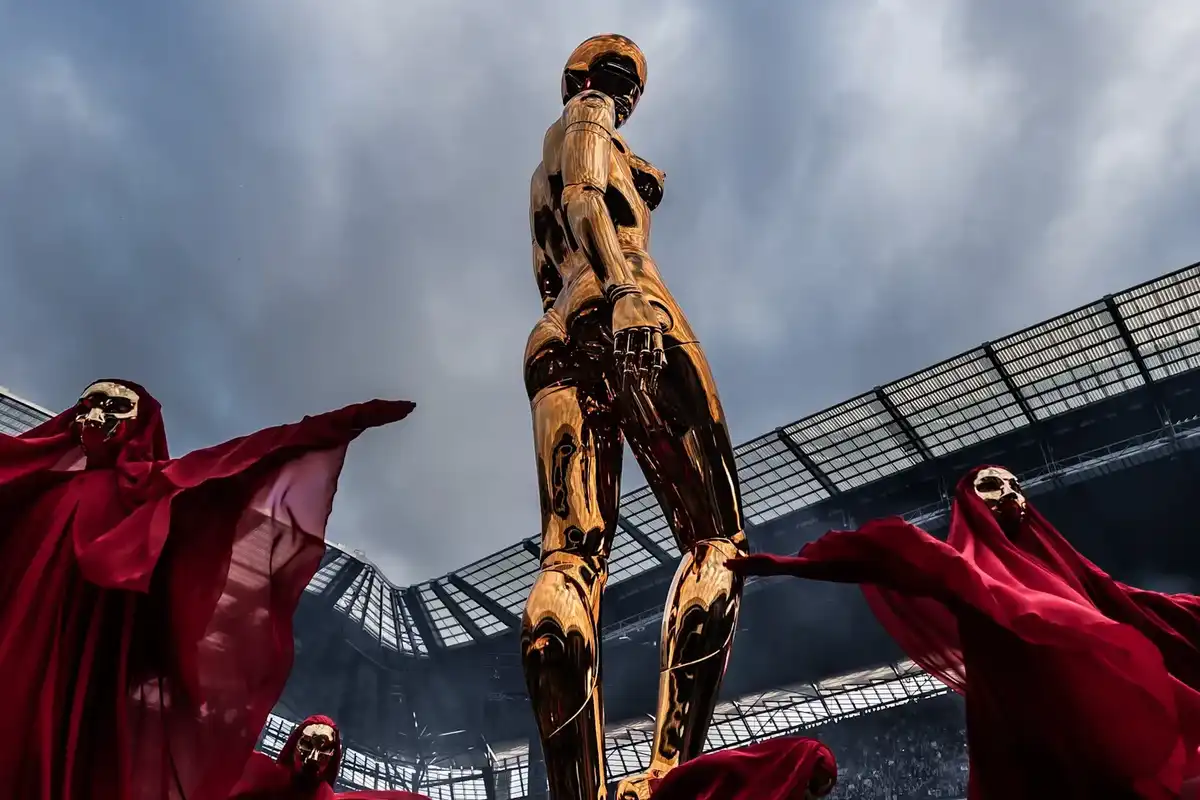 The Weeknd’s Statue