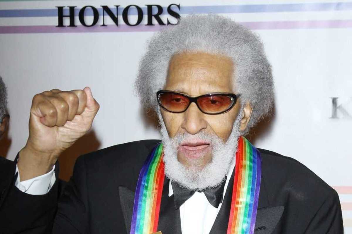 WASHINGTON, DC - DECEMBER 04: Musician Sonny Rollins arrives at the 34th Kennedy Center Honors held at the Kennedy Center Hall of States on December 4, 2011 in Washington, DC. (Photo by Michael Tran/Getty Images)