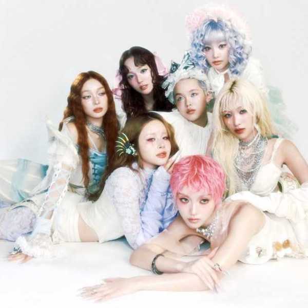 XG (l-to-r) JURIN, HARVEY, JURIA, COCONA, CHISA, HINATA and MAYA.