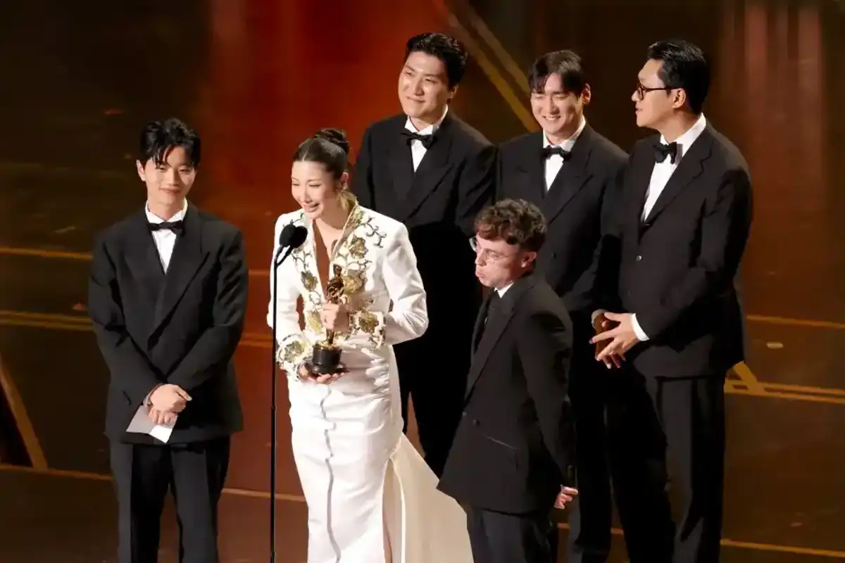 Yuhan, EJAE, ZHUN, Mark Sonnenblick, NHD and 24 accept the Original Song award for "KPop Demon Hunters" onstage during the 98th Oscars at Dolby Theatre on March 15, 2026 in Hollywood, California.
